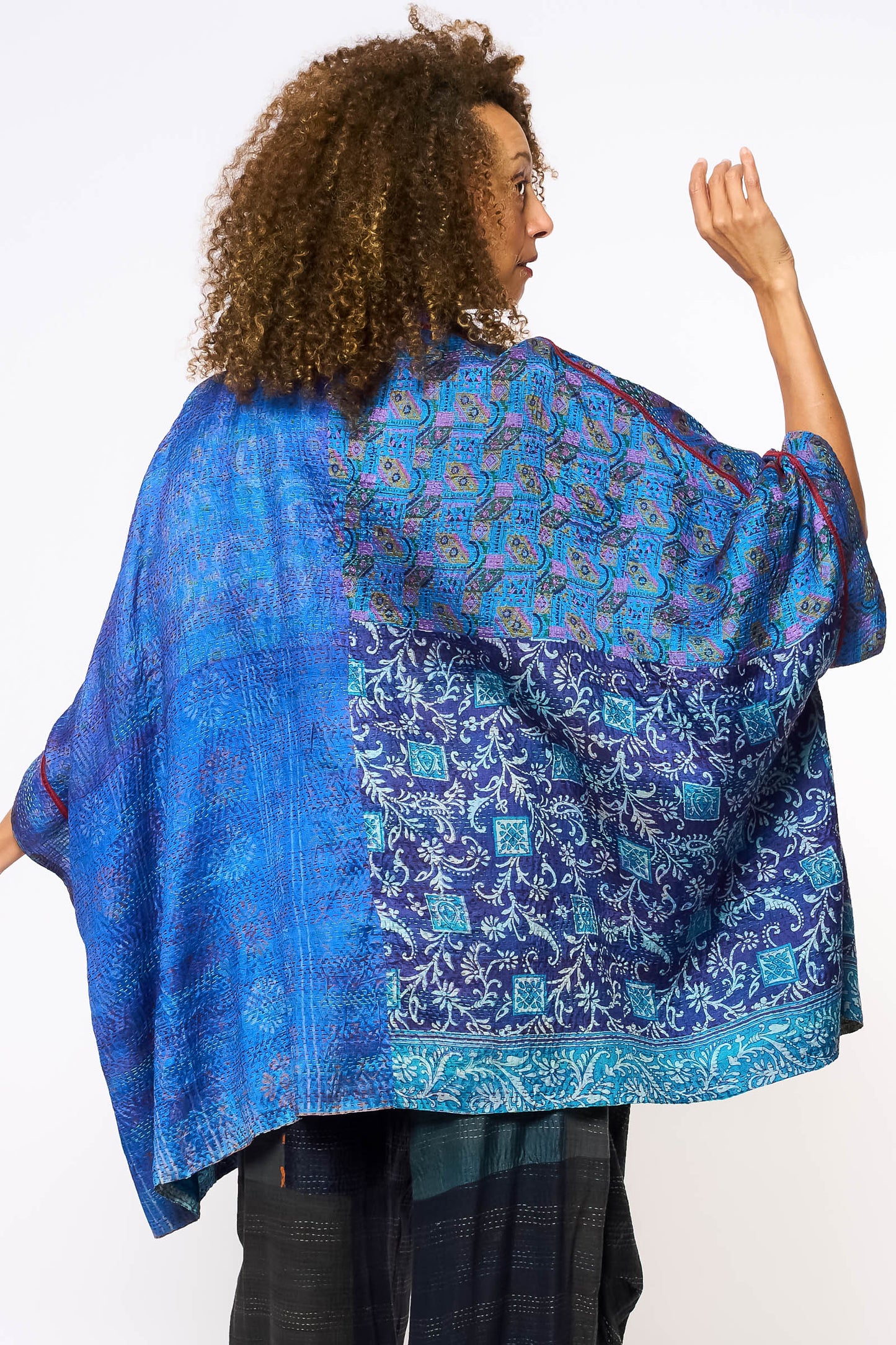 VINTAGE SILK KANTHA DOUBLE COLLAR PONCHO - sv2323-0021a -