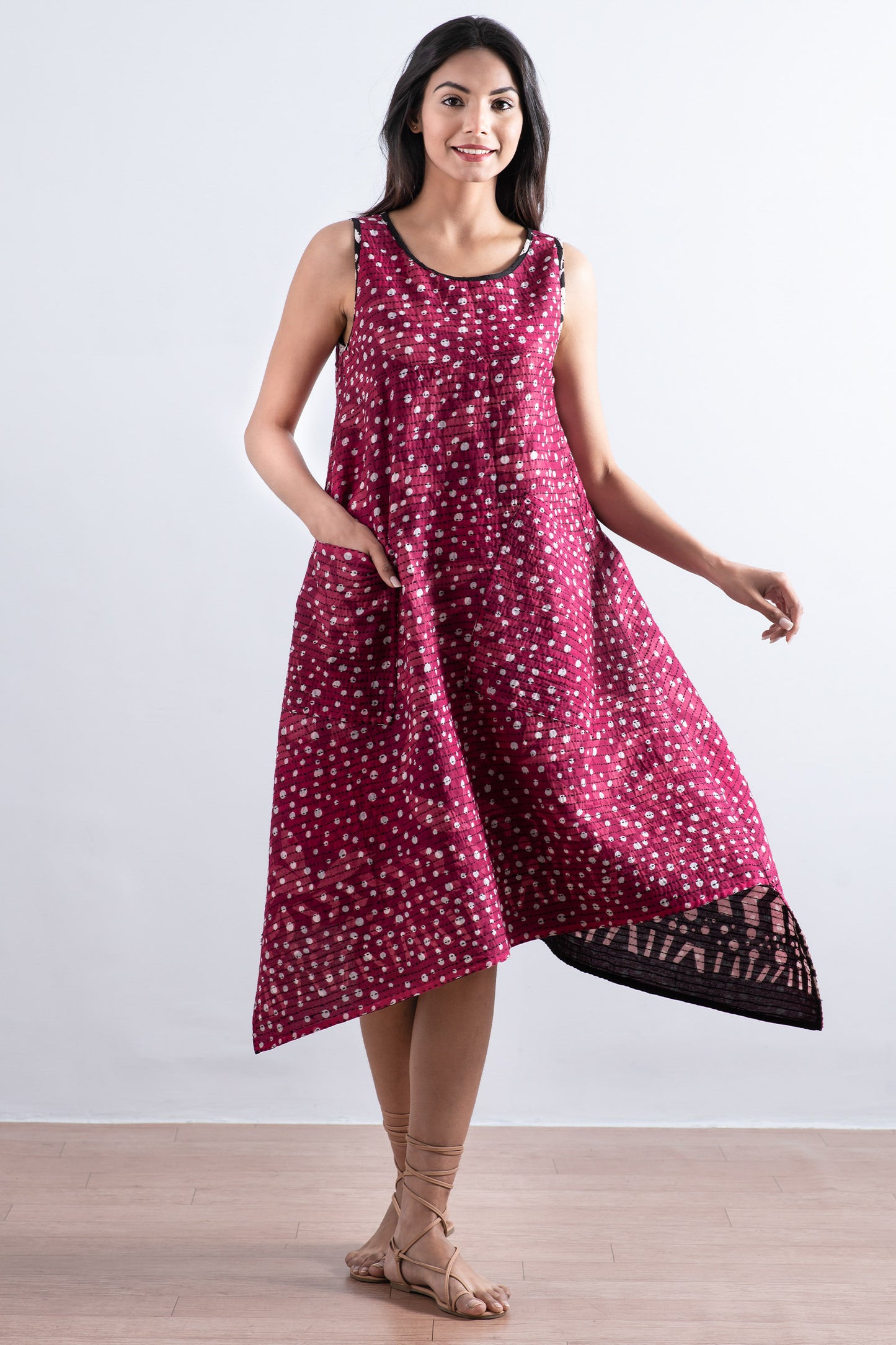 WHITE LEAF BBK KANTHA POINTY HEM DRESS - mb2415-blk -