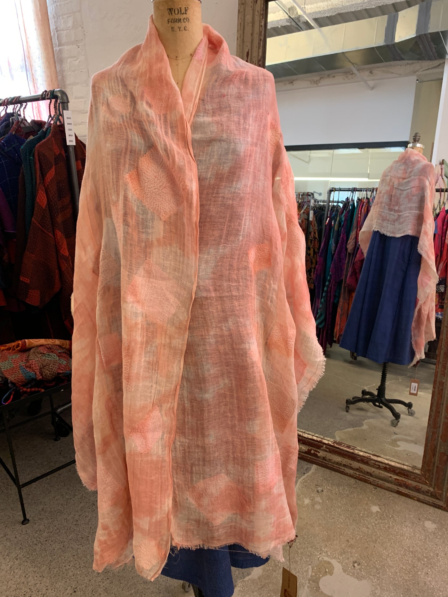LINEN CLOUD TIE-DYE SHAWL MEDIUM - lc1802-pik -