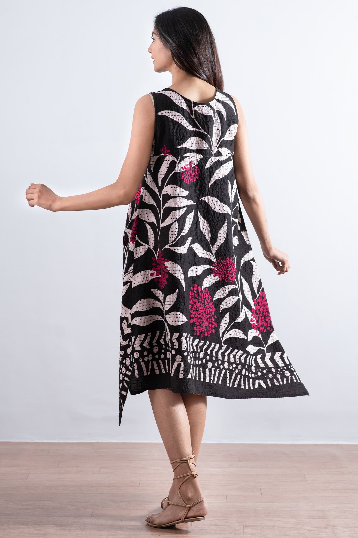 WHITE LEAF BBK KANTHA POINTY HEM DRESS